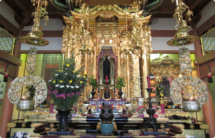 法光寺内にある本堂の写真です。