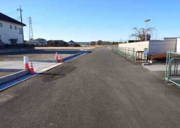 駐車場の仮運用を始めました！！
